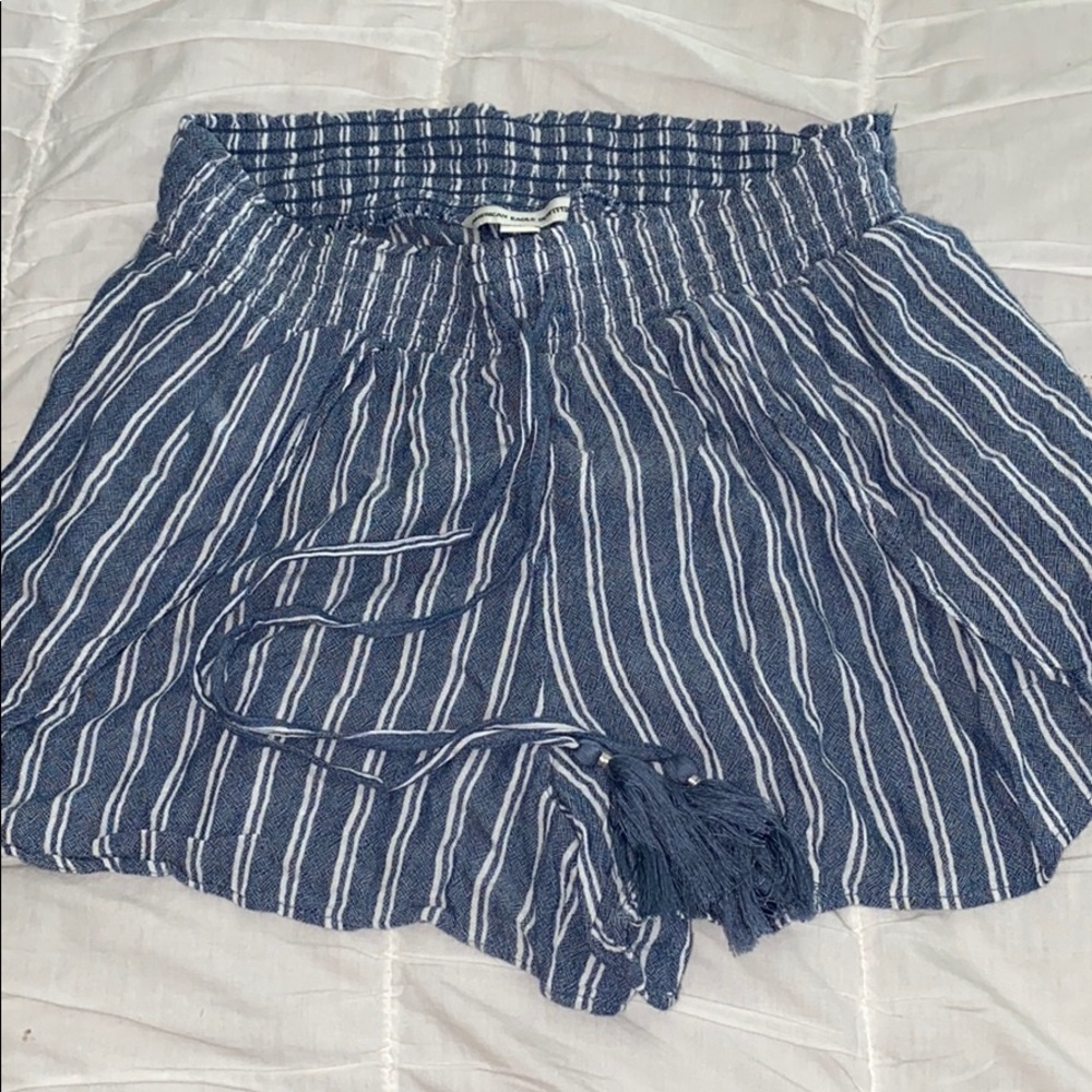 American eagle blue and white striped flowy shorts